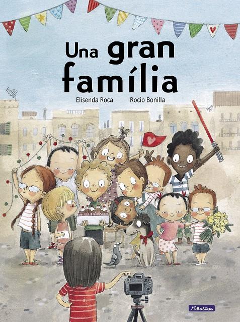 Una gran família | 9788448853570 | Roca, Elisenda / Bonilla, Rocio | Llibres.cat | Llibreria online en català | La Impossible Llibreters Barcelona
